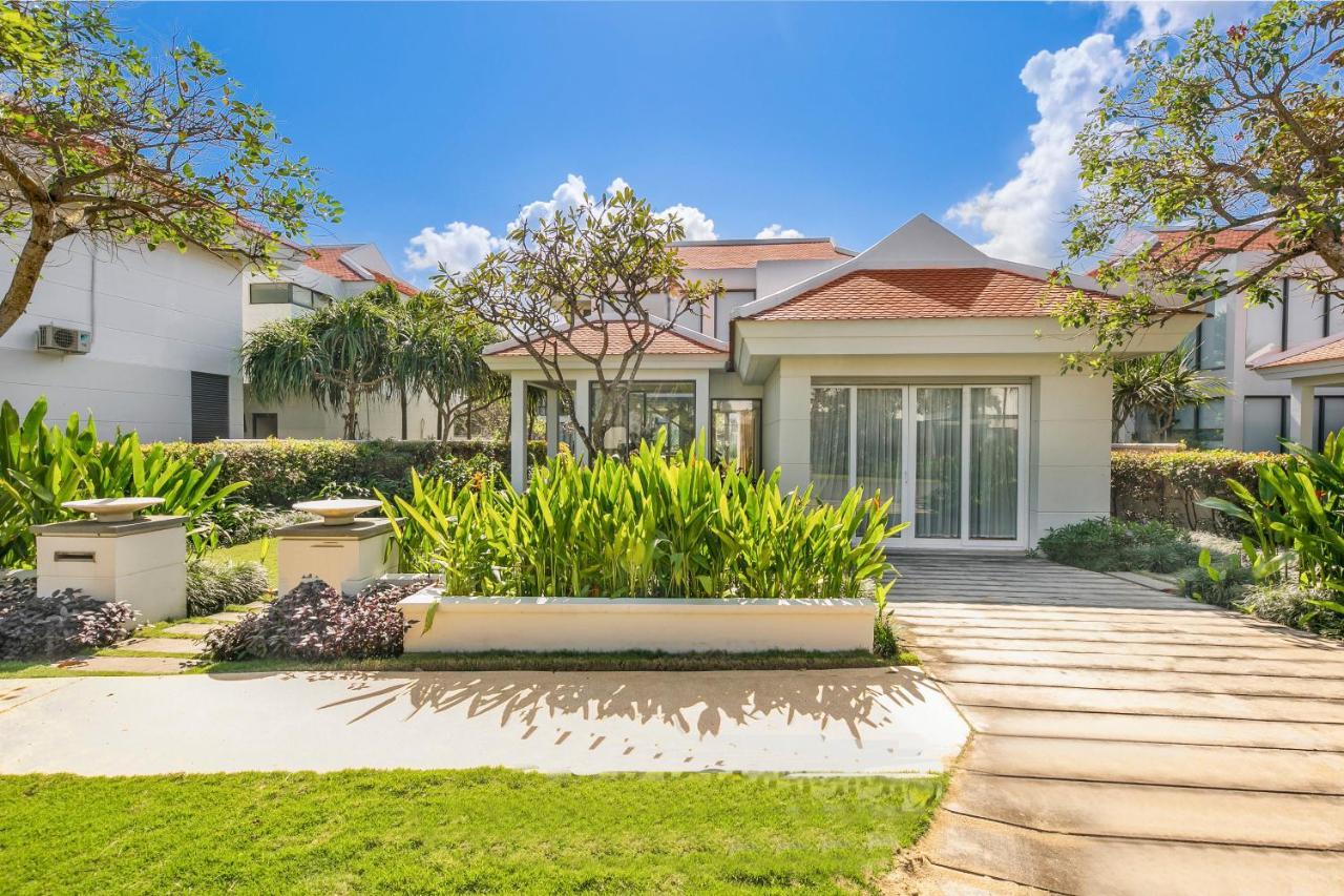 Luxury Pool Villa Close To The Private Beach Da Nang Buitenkant foto