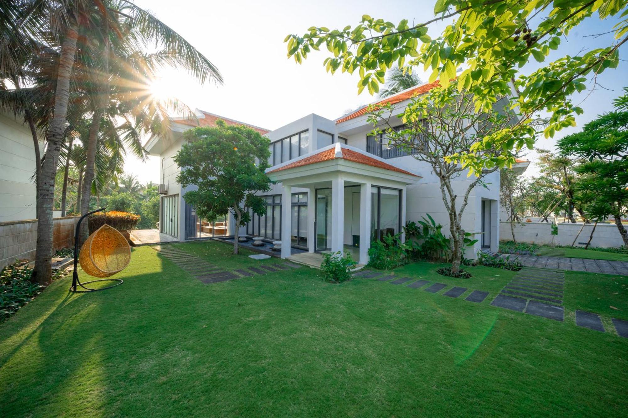 Luxury Pool Villa Close To The Private Beach Da Nang Buitenkant foto